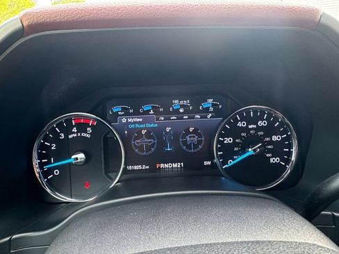 Used 2019 Ford F250 Platinum w/ Platinum Ultimate Package AWD/4WD image 11
