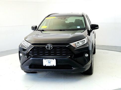 Used 2021 Toyota RAV4 XLE Premium AWD/4WD image 8