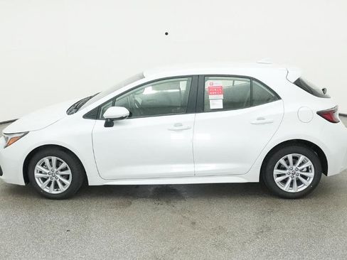 New 2025 Toyota Corolla SE image 9