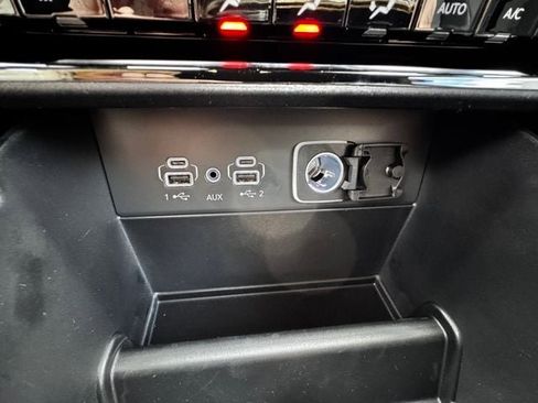 New 2025 Jeep Grand Cherokee Limited image 33