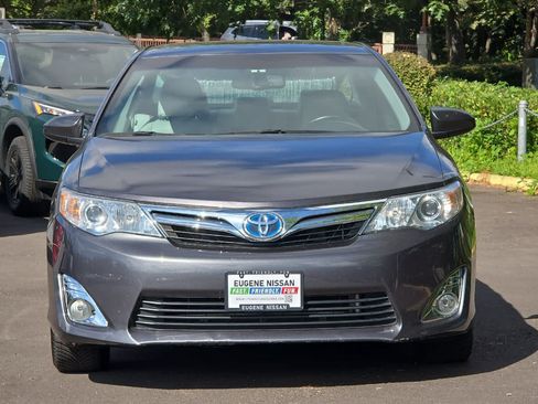 Used 2014 Toyota Camry XLE w/ Leather Package FWD image 10