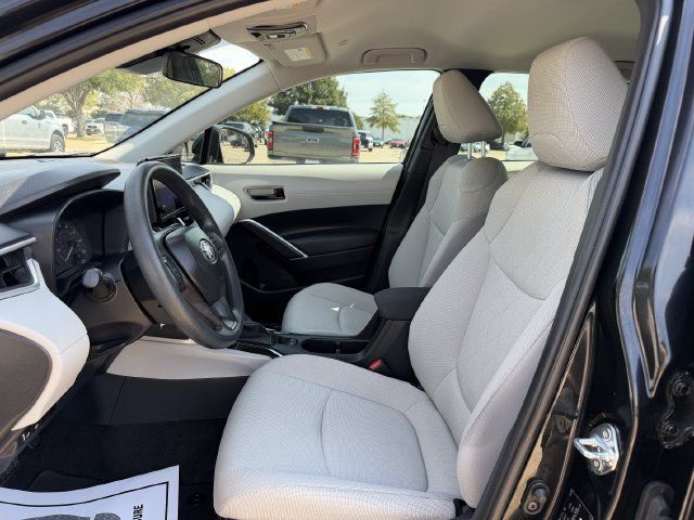 Certified 2025 Toyota Corolla Cross L FWD image 21