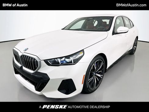 Used 2025 BMW 530i w/ M Sport Package image 1