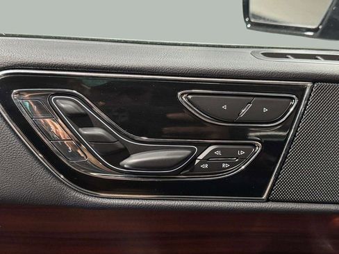 Certified 2023 Lincoln Navigator L Reserve image 8