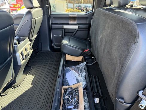 Used 2022 Ford F350 Lariat w/ Tremor Off-Road Package image 18