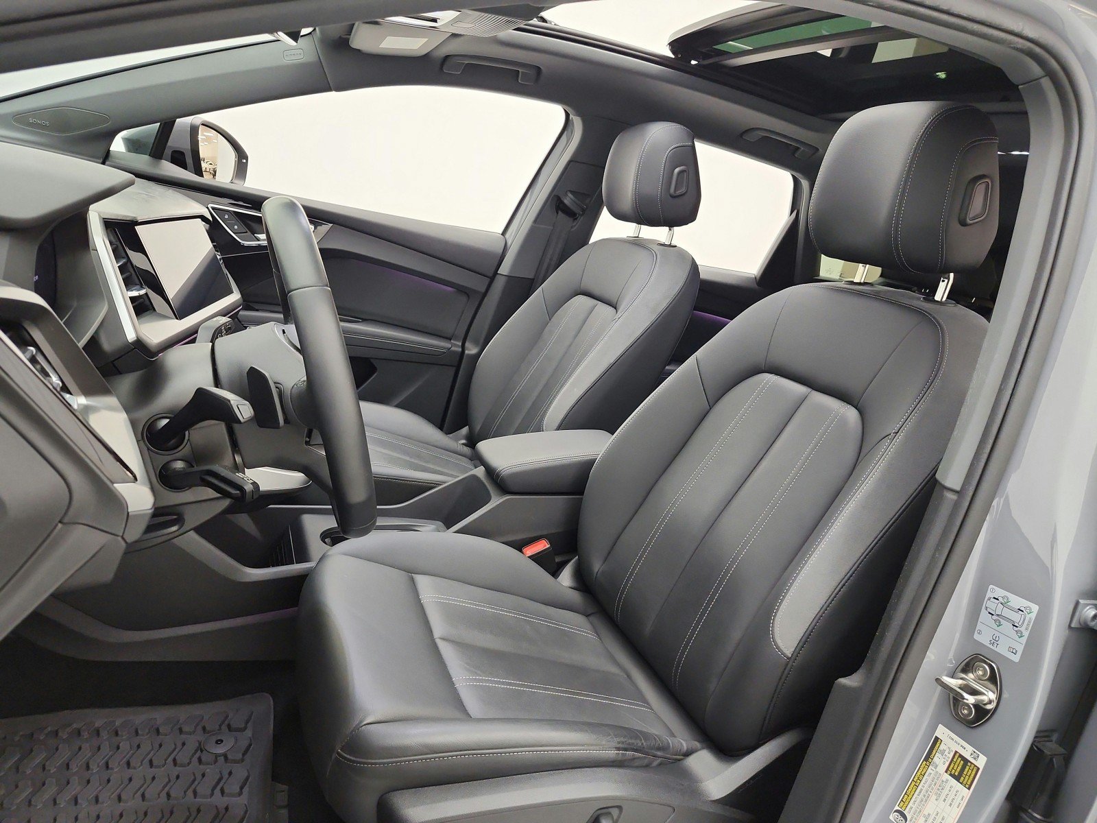 Used 2023 Audi Q4 e-tron Premium Plus w/ Premium Plus AWD/4WD image 10