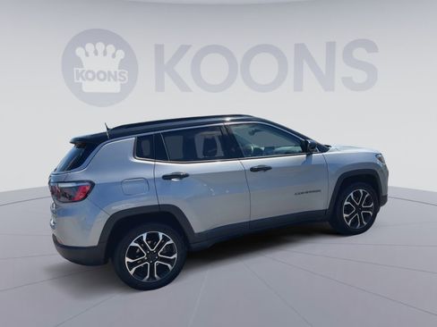 Used 2022 Jeep Compass Limited AWD/4WD image 12