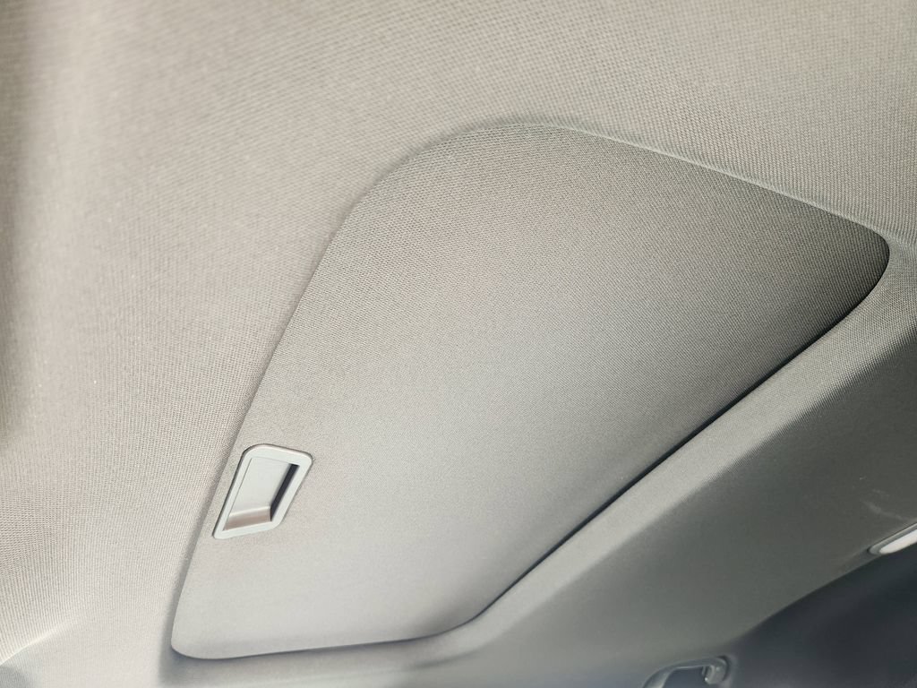 New 2026 Chevrolet Trax RS w/ Sunroof Package FWD image 18
