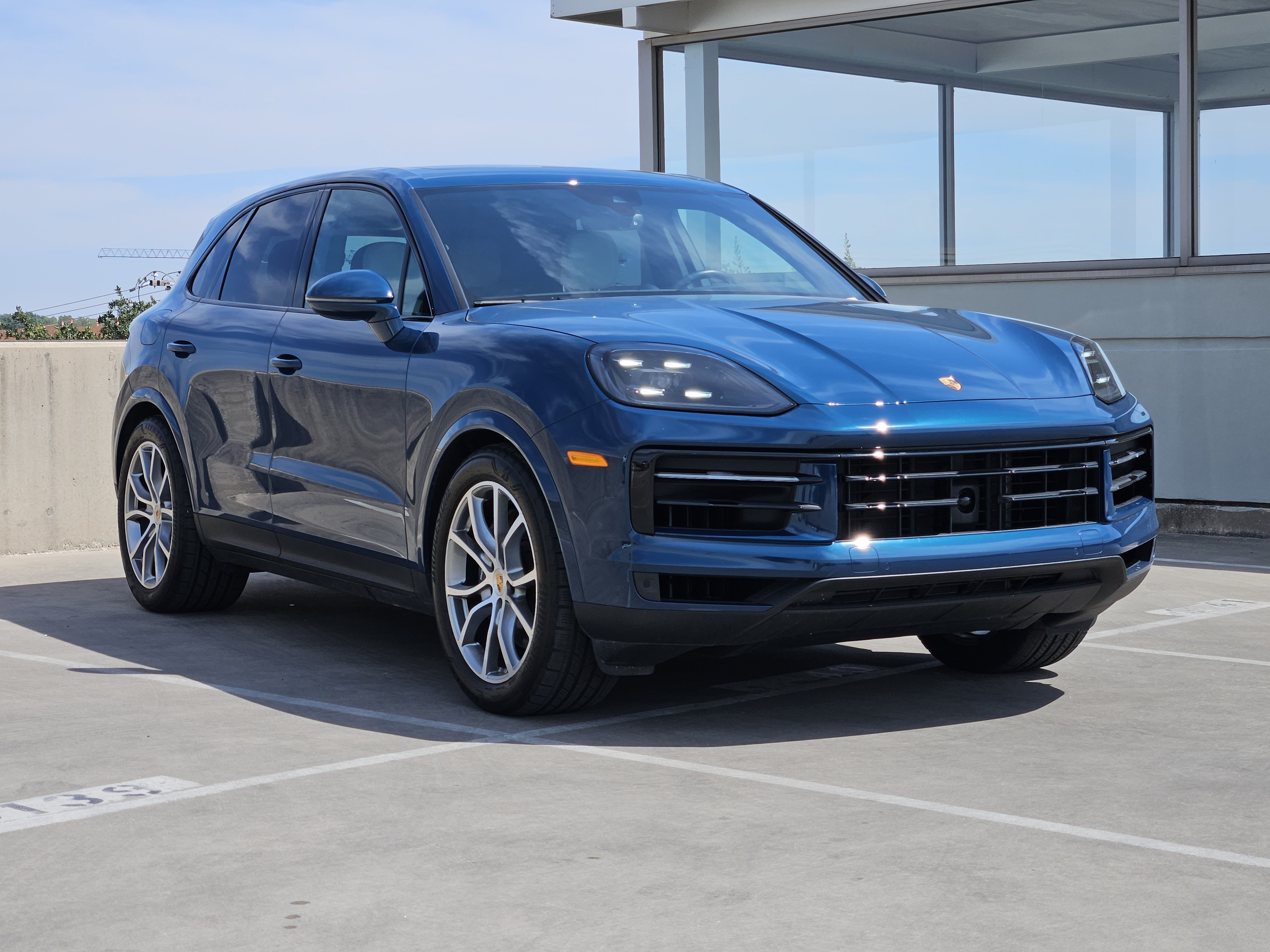Certified 2024 Porsche Cayenne AWD/4WD image 10