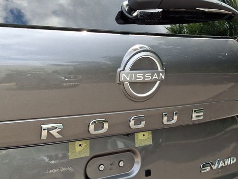Certified 2023 Nissan Rogue SV w/ SV Premium B Package AWD/4WD image 30