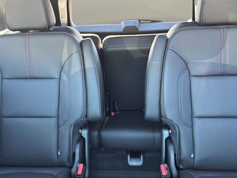 Used 2023 Chevrolet Traverse RS w/ LPO, Floor Liner Package image 16