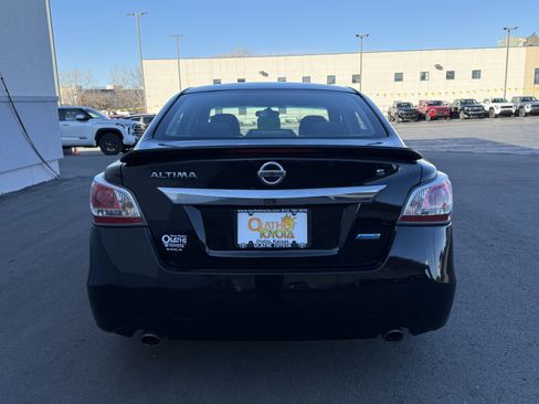Used 2014 Nissan Altima 2.5 S w/ Sport Value Package image 6