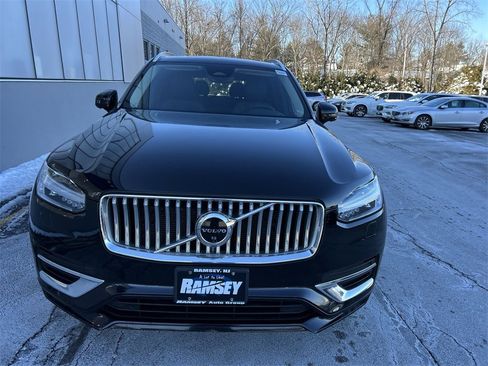 Certified 2023 Volvo XC90 B5 Plus image 3