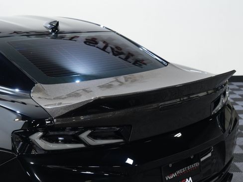 Used 2018 Chevrolet Camaro ZL1 RWD image 19