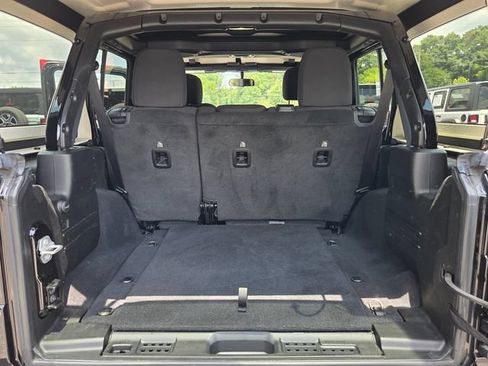 Used 2022 Jeep Wrangler Unlimited Sport AWD/4WD image 31