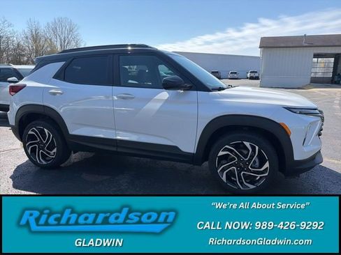 Used 2025 Chevrolet TrailBlazer RS AWD/4WD image 1