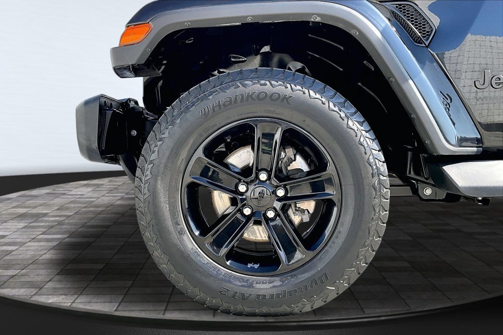 Certified 2021 Jeep Wrangler Unlimited Sahara AWD/4WD image 32