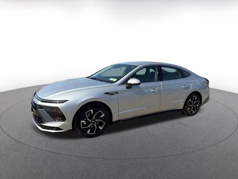 Used 2025 Hyundai Sonata SEL FWD image 8