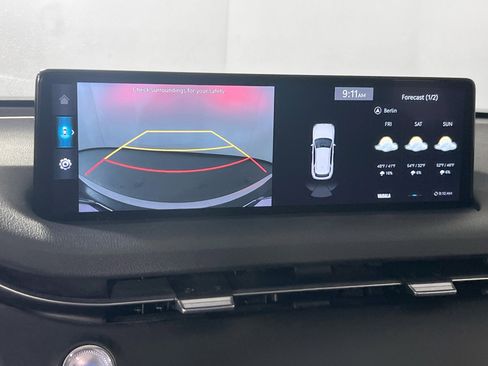 Used 2023 Genesis GV70 2.5T w/ Select Package image 14