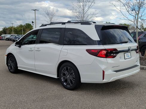 New 2026 Honda Odyssey Touring image 5