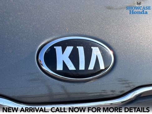 Used 2018 Kia Soul + FWD image 9