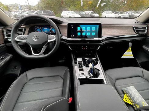 New 2026 Volkswagen Atlas SEL image 12