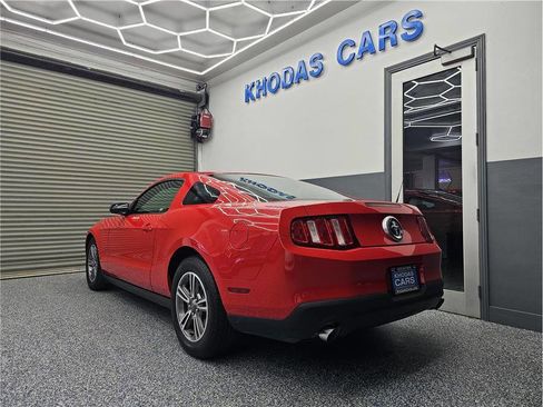 Used 2012 Ford Mustang Premium RWD image 3