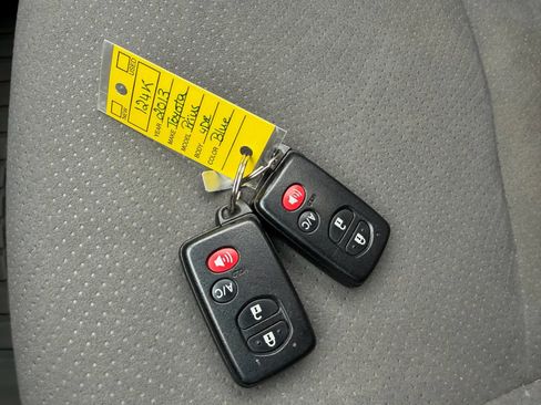 Used 2013 Toyota Prius Plug-In Hybrid image 47