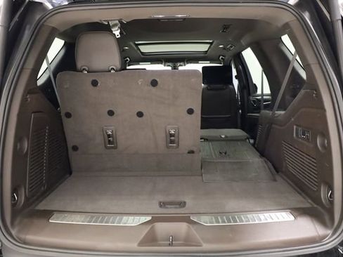 Used 2021 GMC Yukon Denali w/ Denali Premium Package image 34