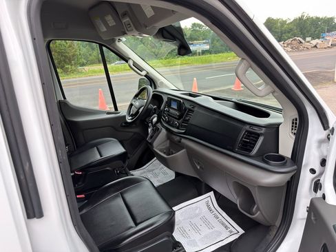 Used 2025 Ford Transit 250 148 Medium Roof Extended AWD image 28