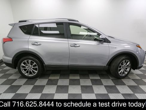 Used 2018 Toyota RAV4 Limited AWD/4WD image 7
