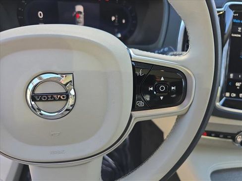 Used 2025 Volvo XC90 B6 Plus w/ Protection Package Premier image 19