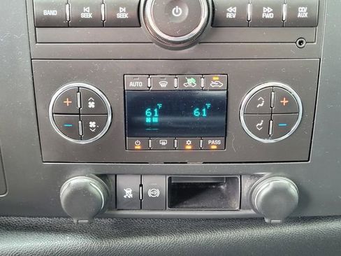 Used 2012 Chevrolet Silverado 2500 LT w/ Interior Plus Package AWD/4WD image 25