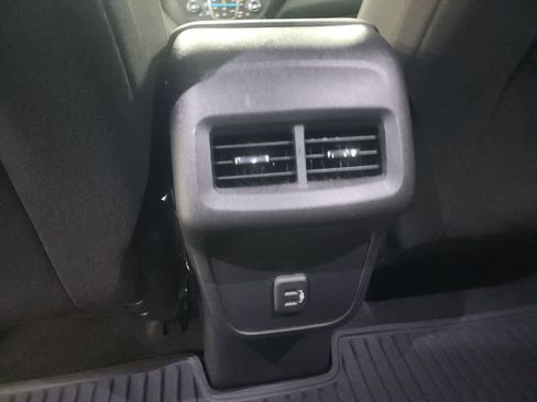Used 2019 Chevrolet Equinox LT FWD image 34