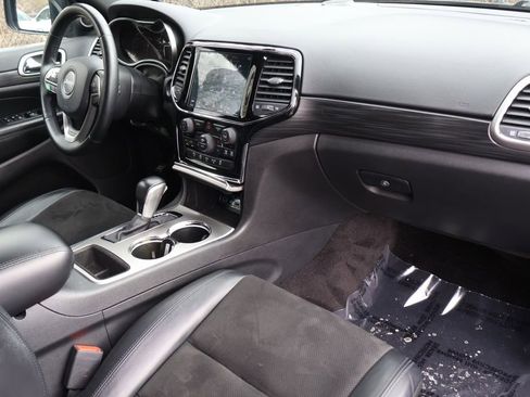 Used 2019 Jeep Grand Cherokee Altitude image 35