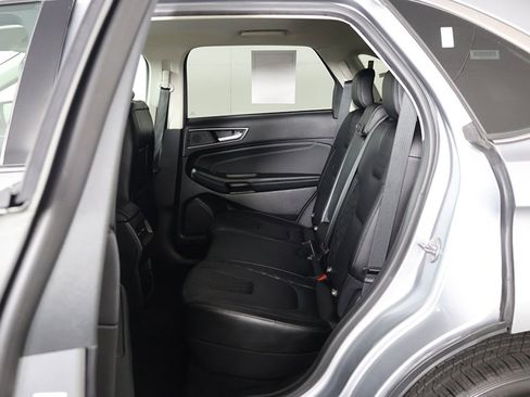 Used 2024 Ford Edge Titanium image 28