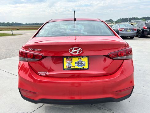 Used 2021 Hyundai Accent SE image 5