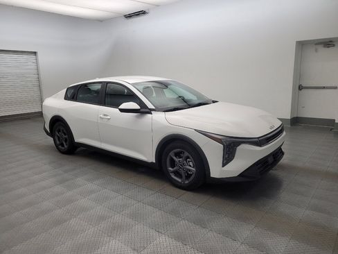 Used 2025 Kia K4 FWD image 11