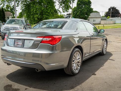 Used 2012 Chrysler 200 Limited FWD image 6