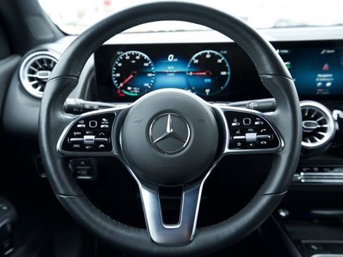 Certified 2023 Mercedes-Benz EQB 300 4MATIC image 25