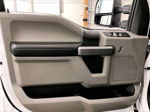 Used 2018 Ford F150 XLT w/ Equipment Group 302A Luxury AWD/4WD image 22