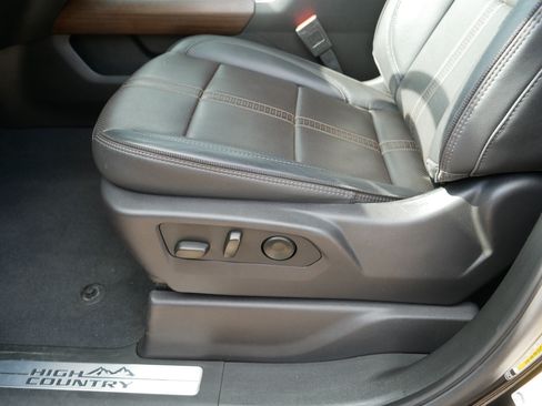 Used 2024 Chevrolet Silverado 1500 High Country w/ Midnight Edition AWD/4WD image 20