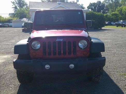 Used 2012 Jeep Wrangler Unlimited Sport AWD/4WD image 2
