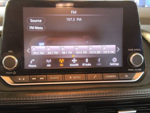 Used 2021 Nissan Rogue S AWD/4WD image 25