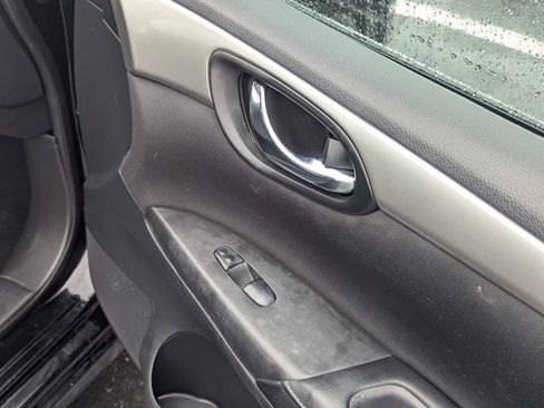 Used 2017 Nissan Sentra S image 31