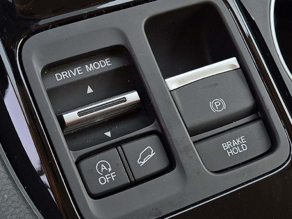 Used 2025 Honda Pilot EX-L image 16