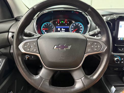 Used 2020 Chevrolet Traverse RS AWD/4WD image 22
