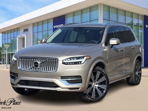 Certified 2025 Volvo XC90 T8 Core w/ Protection Package image 1
