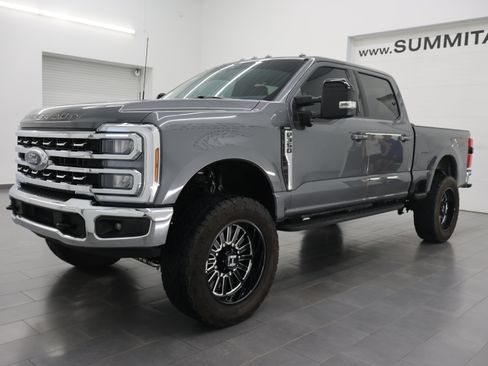 Used 2024 Ford F350 Lariat w/ Tremor Off-Road Package AWD/4WD image 7