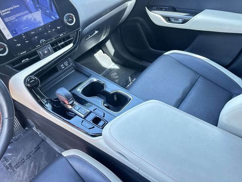 Used 2023 Lexus NX 250 FWD w/ Towing Package (2000 Lbs) image 19